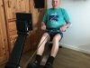 Pau trainiert auf einem geliehenen Ergometer