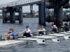 Gemeinsam-im-Grossboot-Rudern-ist-ein-Mannschaftsport-von-Anfang-an